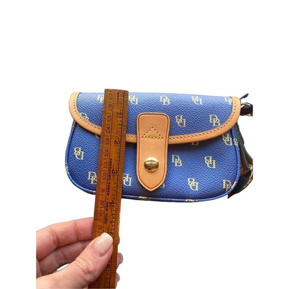 NWT Dooney & Bourke Blue Monogram Wristlet Flap Wallet Pouch Heart Pink Charm Ne - Picture 5 of 7